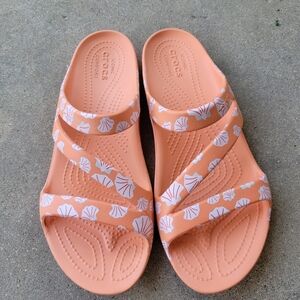 Crocs Kadee II Shell Printed Sandals Sz. 10